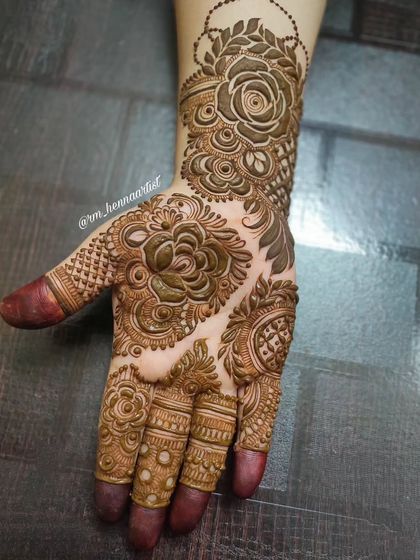 Bridal & Heavy Henna photo 8