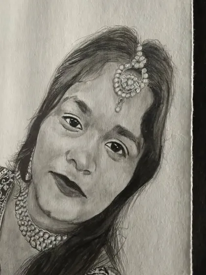 This follower sketch captures a woman in traditional attire, complete with a maang tikka and necklace.