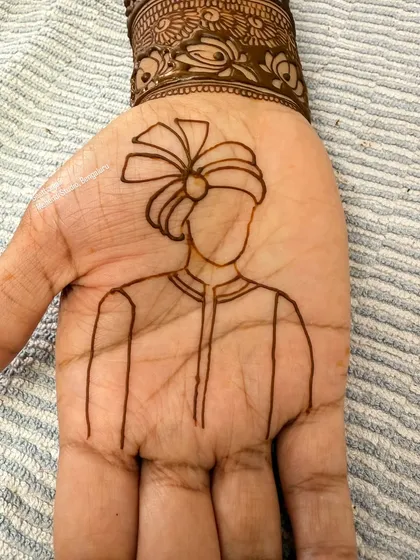 The beginning of a groom portrait. This outline shows the precision required to create a recognizable figure.