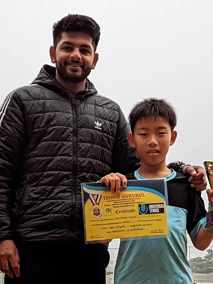 Toshinosuke Unami after winning the Boys U10 Singles title at a UTR tournament in Delhi. A big congratulations to him.