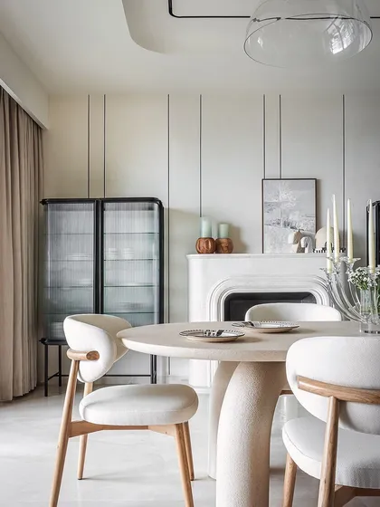 A masterpiece of dining room design by Balan & Nambisan Architects, featuring our custom table and chairs. The minimalist chairs and sculptural table create a perfect balance for intimate meals and stylish hosting.