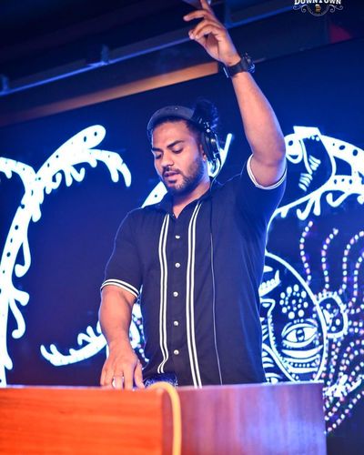 DJ Performance