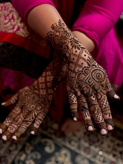 Mehendi Art by Nishat - Mehndi (Henna) Artistry Elegant Henna for Guests & Parties photo 12