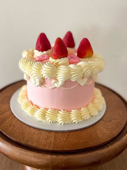 Gobble Cake - Designer & Bento Cakes Elegant Buttercream & Floral Art photo 30