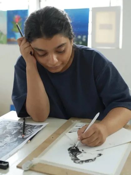 A student in our sketching course working on a complex drawing. The course helps you develop your skills and tackle challenging subjects.