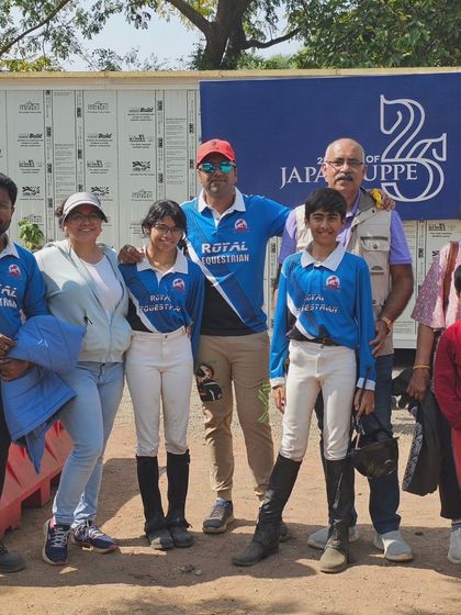 A family photo at the Japalouppe games. We love seeing our REA families come out to support their riders and cheer on the whole team.