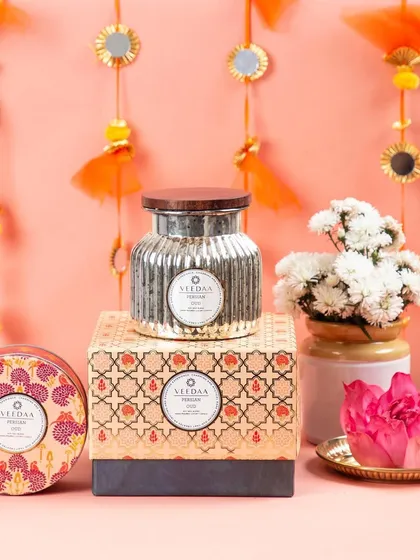 A curated selection from our extensive product portfolio, showcasing the diverse range of fragrances, colors, and designs we offer. Each image highlights the beauty and versatility of our candles, diffusers, and gift sets.