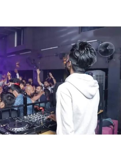 DJ Charles - Music Fusion & Visual DJing (VDJ) High-Energy Club Nights photo 8