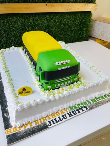 3D Sculpted & Novelty Cakes photo 4