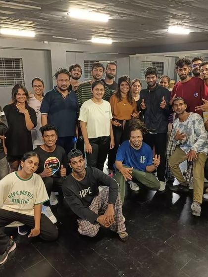 Another great community picture. To join the HipHop India Dance Community is to join a family that loves the streets.