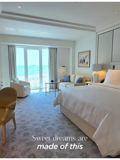 Sweet dreams are made of this. We ensure that guest accommodation is nothing short of spectacular, with serene rooms and beautiful views for a comfortable and luxurious stay.
