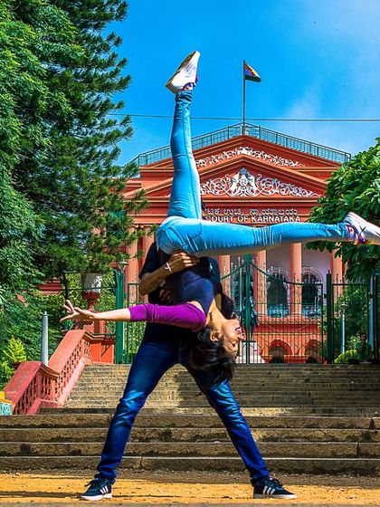 Minoti Ramachandra - Event Choreography & Performance Acrobatic Lifts & Tricks photo 3