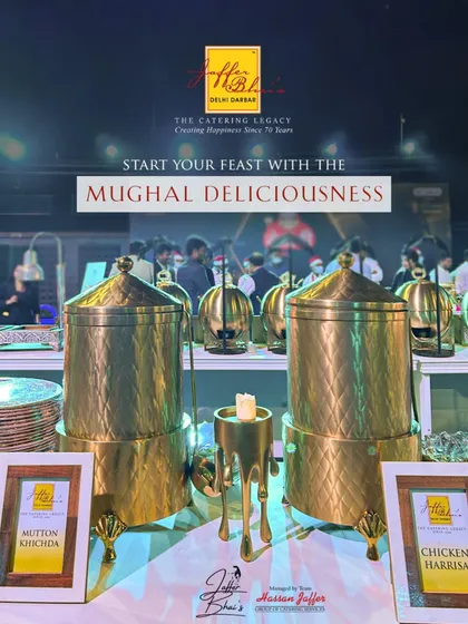 Start your feast with Mughal deliciousness. Our buffet includes classics like Mutton Khichda and Chicken Harrisa, served in beautiful, traditional brass pots to keep them warm and inviting.