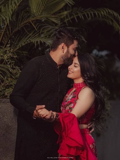 Bangalore Photographers - Pre-Wedding & Couple Photoshoots Metropolitan Moments: Bangalore City Shoots photo 3