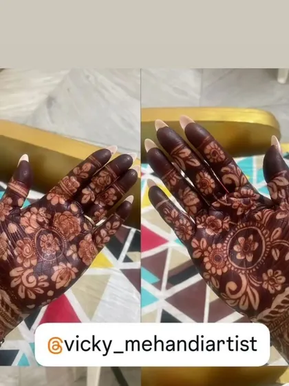 Another example of a gorgeous, dark stain on a floral design. I take great pride in the quality and color of my natural henna.