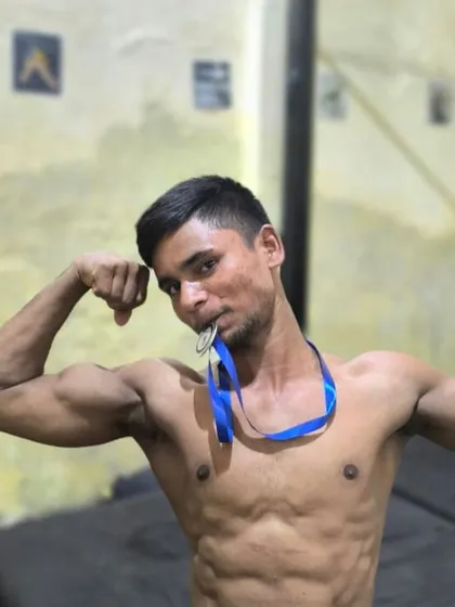 One of our endurance champions with his medal. Hard work pays off, and we celebrate every victory.