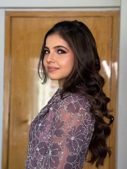 Glamorous Waves for Parties & Receptions photo 39