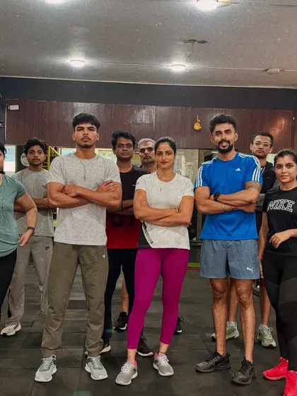 Our squad is for everyone. Here’s a look at one of our mixed group sessions where men and women train together, proving that fitness has no gender. The energy is always better when we're all in.