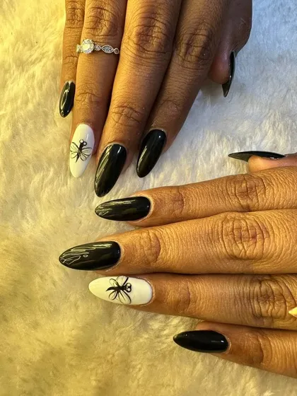 A full view of the dragonfly nail art set. The contrast between the black and white is so striking.