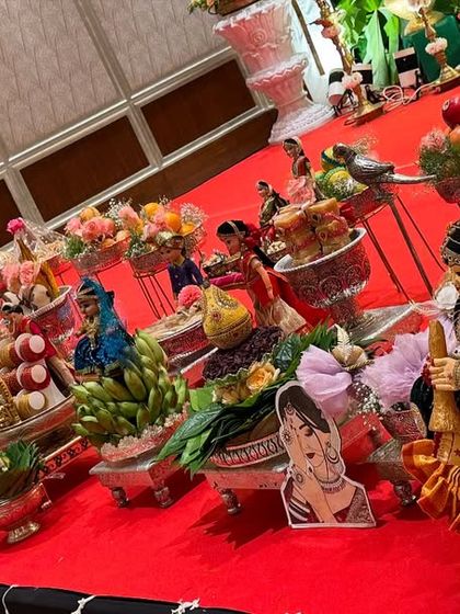 Siri - Custom Gift Hampers & Return Gifts Grand Event Displays photo 20