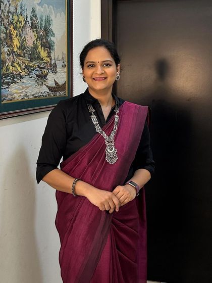 Shikha Agarwal - Personal Self-Makeup Classes Self Saree Draping Made Easy photo 11