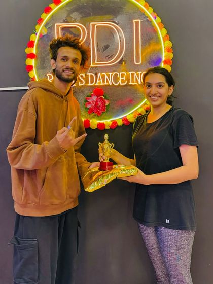 Rami's Dance - Dance Workshops Garba & Dandiya Workshops photo 10