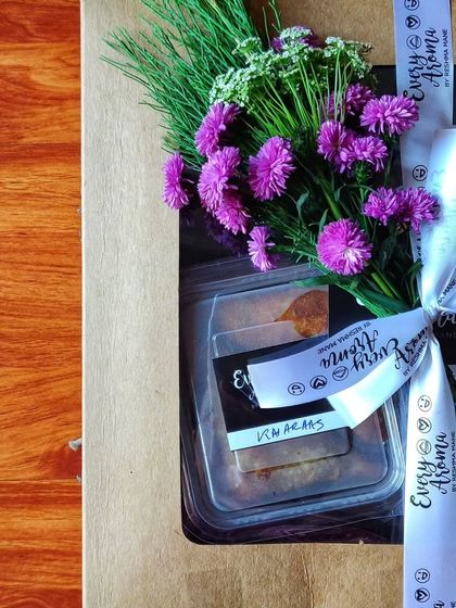 My Iftar boxes are packed with love and a little bouquet of flowers. They are available for two or four people and are perfect for sharing with family and friends during Ramadan.