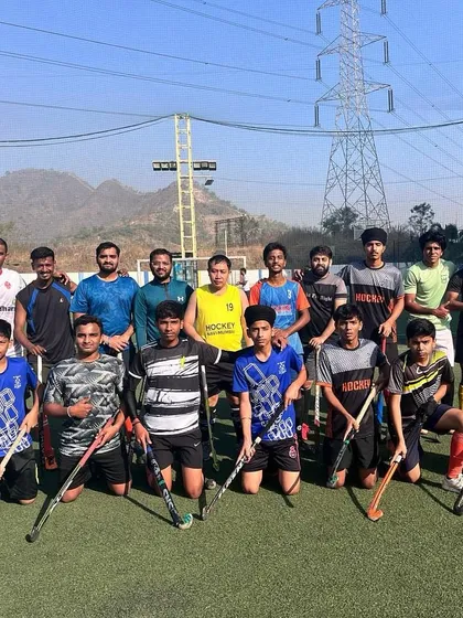 Sunday morning practice brings out a great mix of our junior and senior players, all ready to give their best on the field.