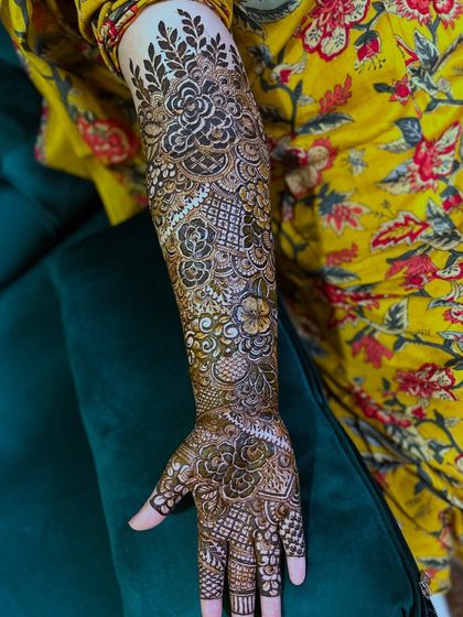 Z4 Studios - Bridal & Wedding Henna Signature Floral Bridal Henna photo 37