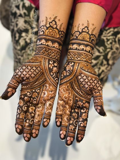 The same design, showcasing the perfect symmetry and clean execution.