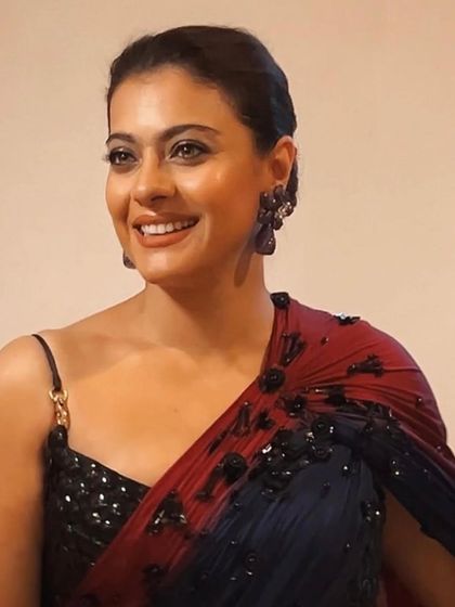 Styling the iconic Kajol was a dream. We chose this beautiful dual-tone Shivanand & Narresh saree with a contemporary embellished strap, creating a look that is both graceful and modern.