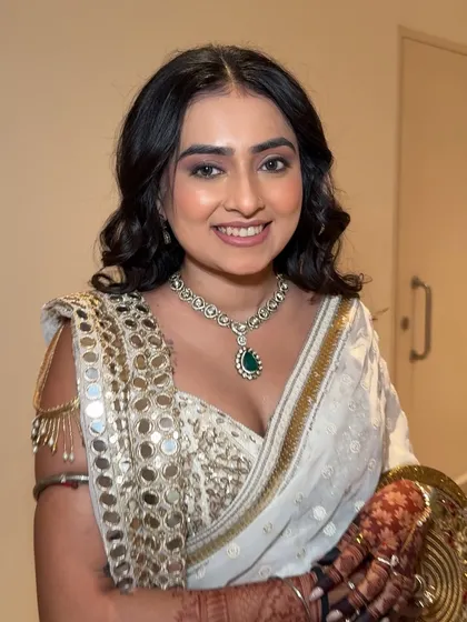 Elegance at its best. This bride's look was inspired by a celebrity style, and the outcome was even better.