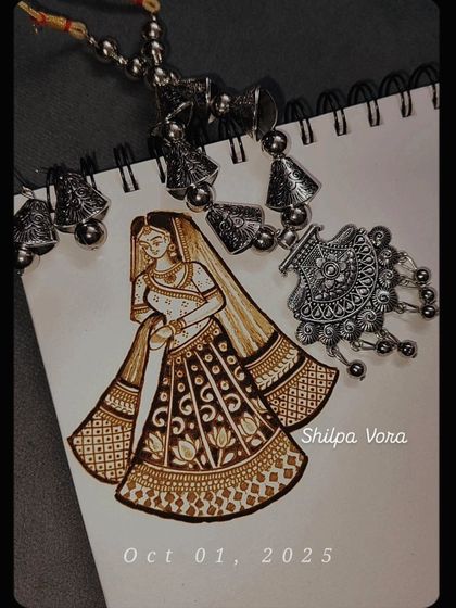 A beautiful sketch of a Ghuungat Bride, a classic and highly requested bridal motif. My classes cover the techniques to draw the delicate veil and intricate jewelry.