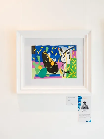 A full view of the framed Matisse lithograph. This piece belongs to the Fauvism art movement and is a testament to the artist's innovative vision.