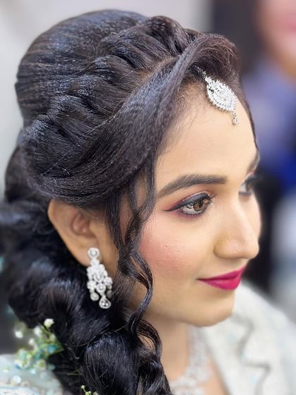 Glamorous Lehenga & Reception Looks photo 26