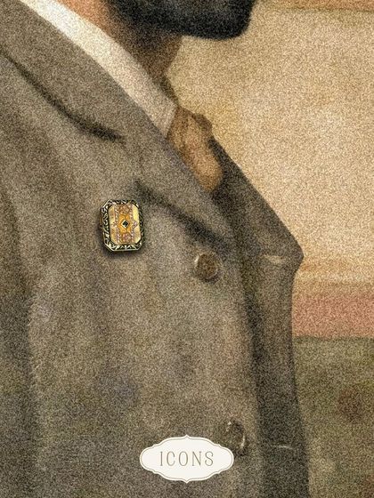 From our Icons collection, the Rumeli Angular Brooch by JJ Valaya. This intricately carved motif, derived from a signature necklace, is a versatile accessory for both men and women.