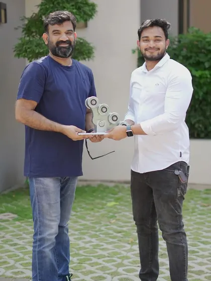 Posing with Ebadu Rahman and our cantilever wheel system. We are proud to have our technology evaluated by esteemed industry experts.