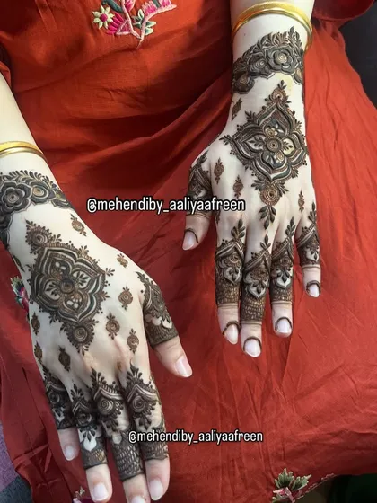 A perfect match of two hands with a beautiful, symmetrical design that is both minimal and intricate.