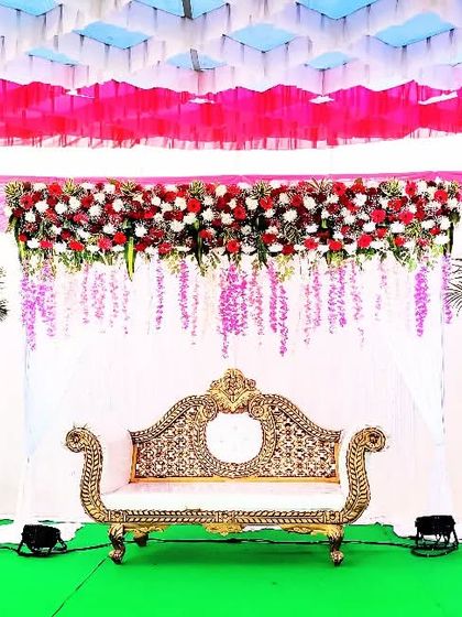 Happyvise - Ceremonial & Event Decoration Elegant Stages for Engagements & Receptions photo 7