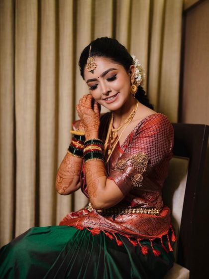 Shikha looked every bit the graceful South Indian bride. This look was all about tradition, simplicity, and beauty that feels timeless.