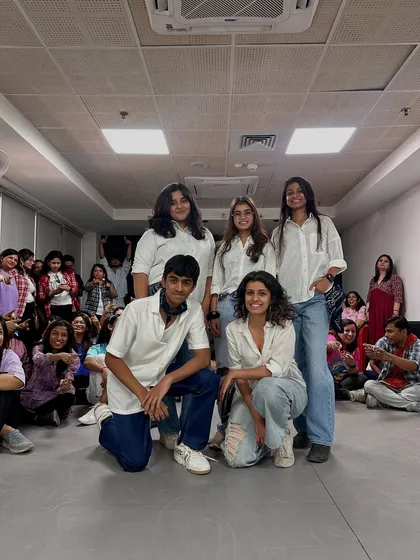The 'Jattiye Ni Munda Gangsta' crew posing with their audience after their performance. It's all about community.