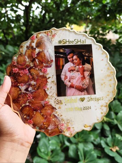 Vinys Galleria - Custom Resin Home Decor Round & Agate Style Photo Frames photo 17