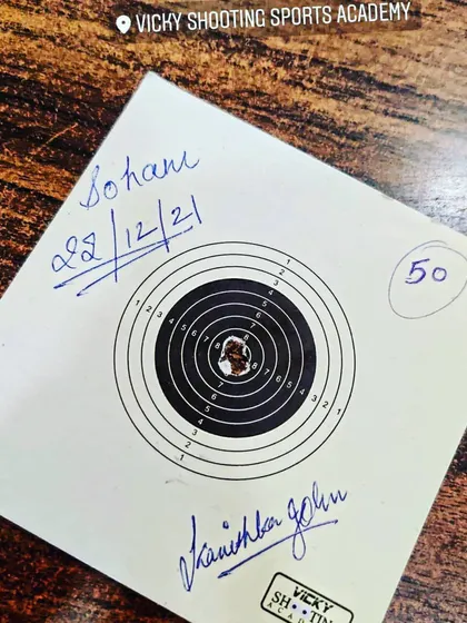 A huge achievement for 13-year-old Soham, who scored his first perfect 50/50 in a standing position practice match. This signed target card marks a significant milestone in his journey.