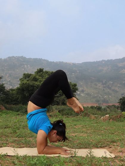 Shashi Prabha Dwivedi - In-Studio Group Yoga for Adults (All Levels) Advanced Asanas & Flows: My Personal Practice photo 46