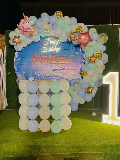 Another shot of the enchanting unicorn-themed party decor.