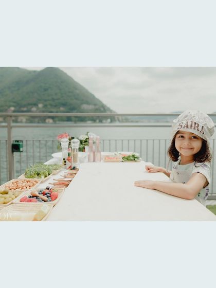 We love creating interactive experiences for guests. At this destination wedding in Lake Como, we hosted a DIY pizza party with customized chef caps and aprons, turning a meal into a fun, memorable activity.