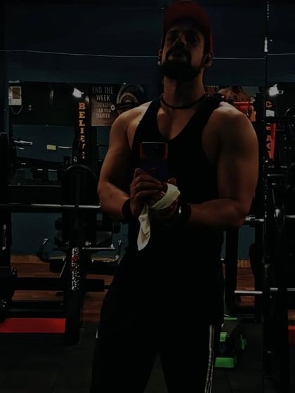 Shredding time. After a bulking phase, we strategically cut calories and adjust training to reveal the muscle definition underneath. I guide clients through every step.