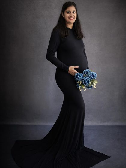 Lens And Stories - Maternity Photography The Glow of Motherhood: Solo Portraits photo 11