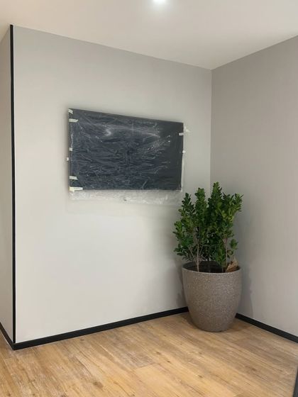 Corporate & Showroom Environments photo 9