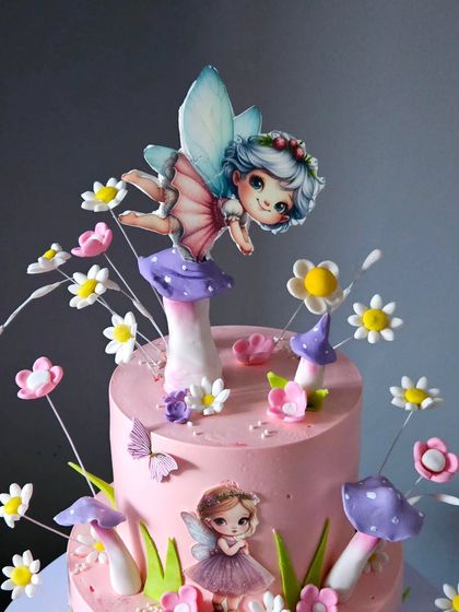 Pink Frost Patisserie - Handcrafted Edible Figurines & Toppers Magical Worlds & Fantasy photo 17